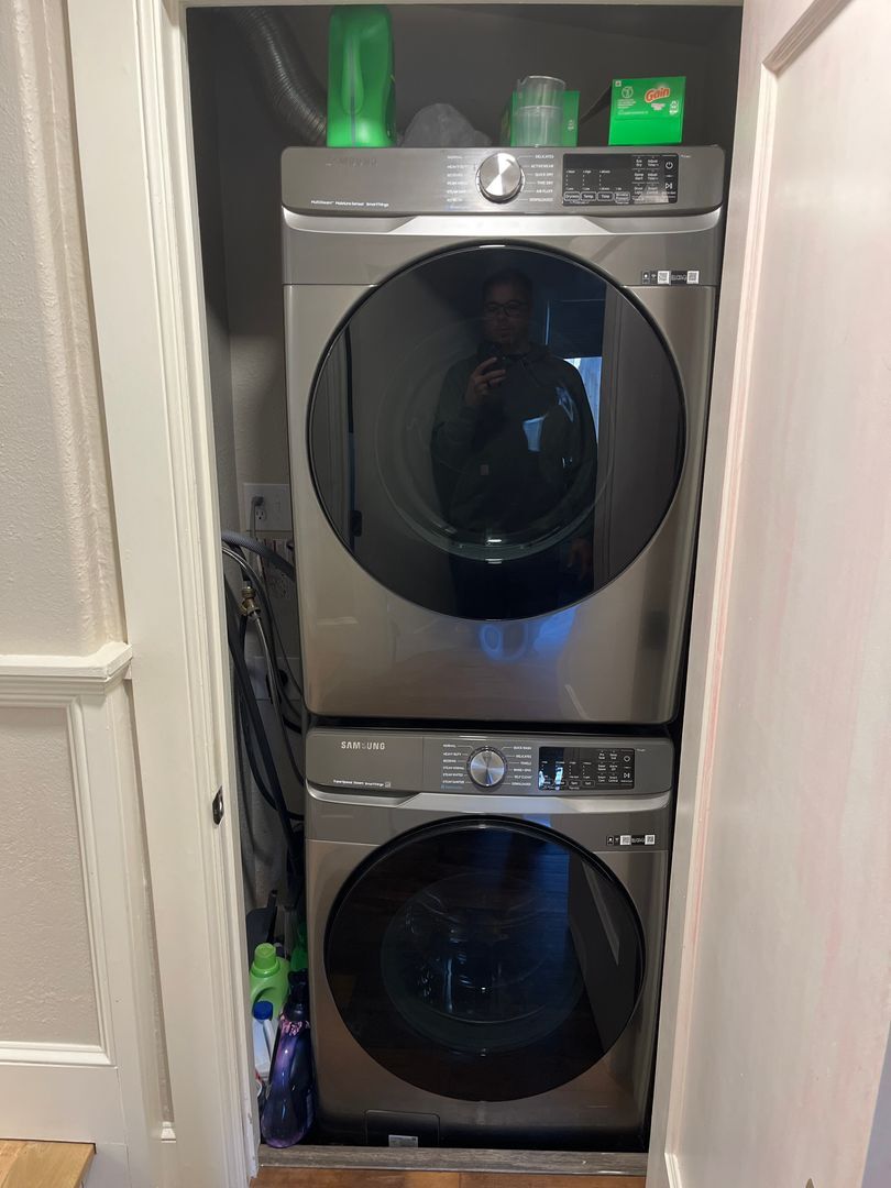 Building Photo - 205 5th Ave