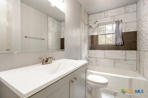 Building Photo - 1108 Stewart St