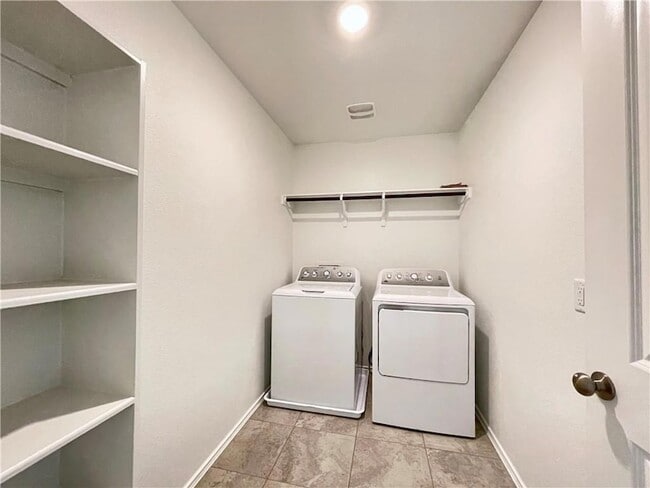Building Photo - 118 Canley Lp