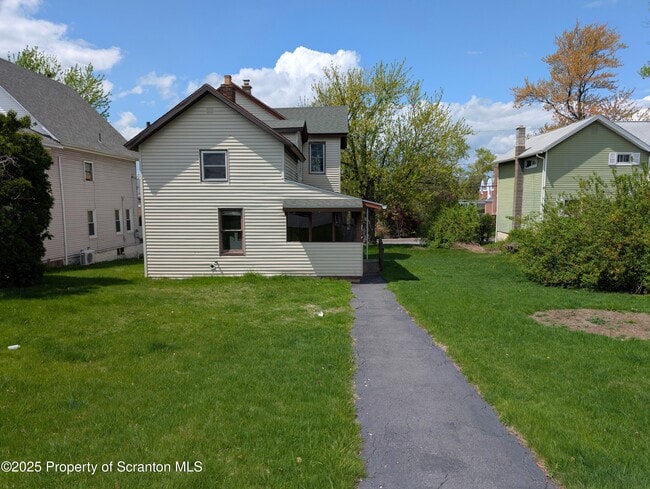Building Photo - 3011 Pittston Ave