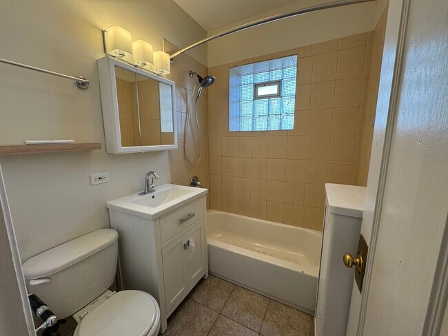 Building Photo - 3349 N Laramie Ave