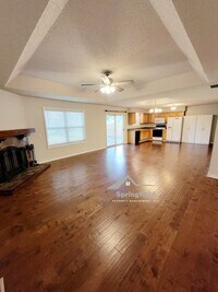 Building Photo - Southwest Springfield - Battlefield Area, ...