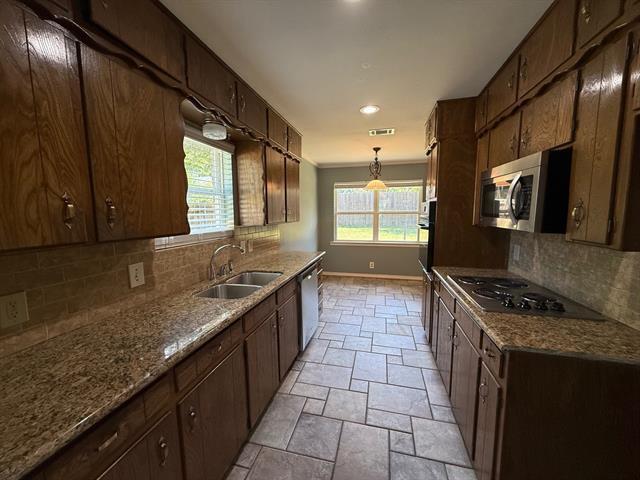 Building Photo - 2148 Shady Grove Dr