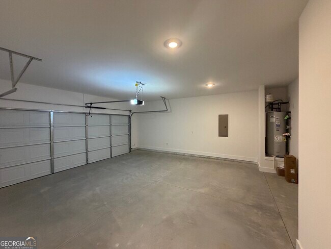 Building Photo - 213 Laney Dr