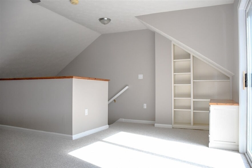 Building Photo - 52 Cadogan Way