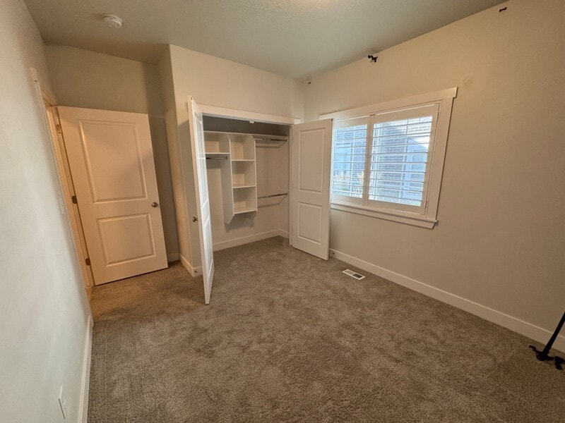 Building Photo - 1558 N 160 W