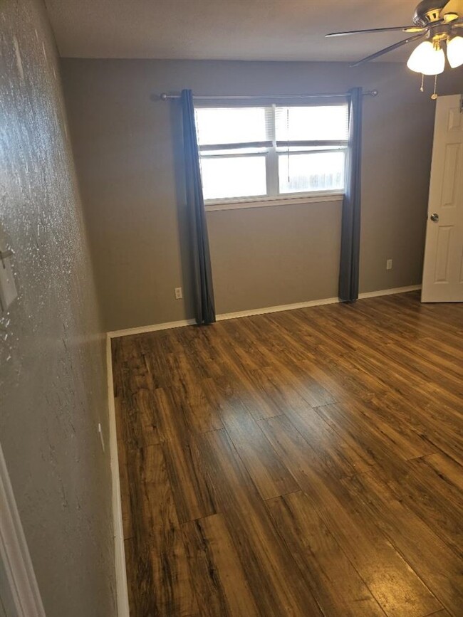 Building Photo - 303 SW 72nd St