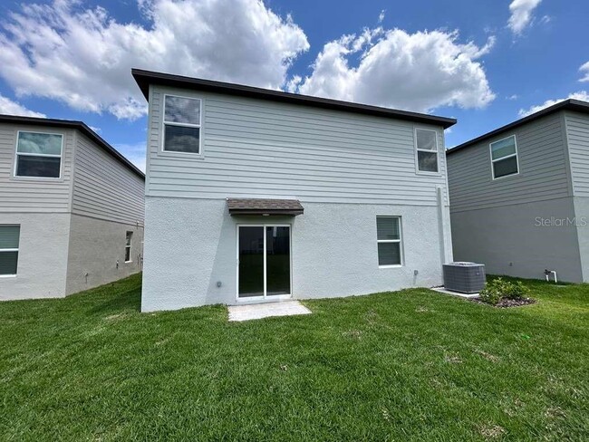 Building Photo - 1140 Hour Glass Rd