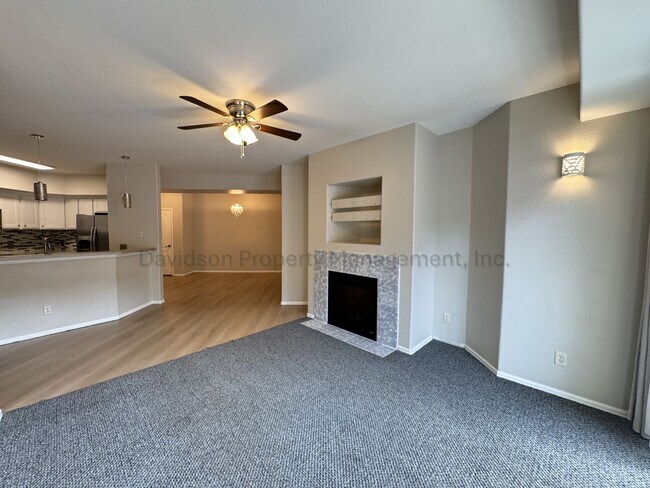 Building Photo - Beautiful 2 Bedroom Condo on the West Side of Colorado Springs