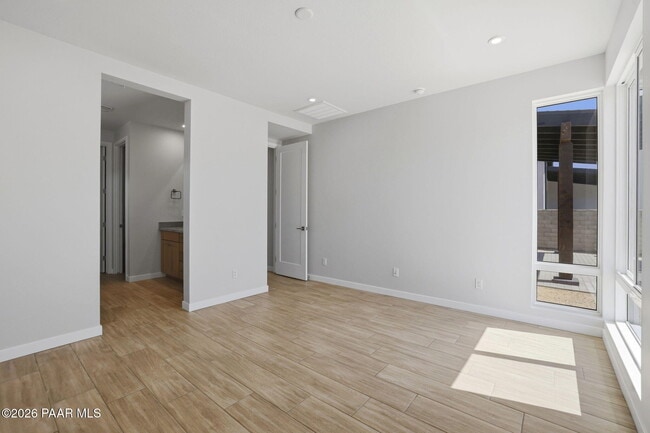 Building Photo - 5516 Edgar Way
