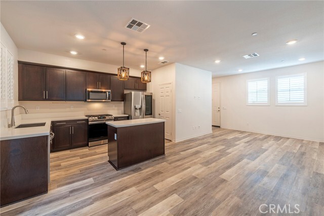 Building Photo - 24604 Westwind Pl