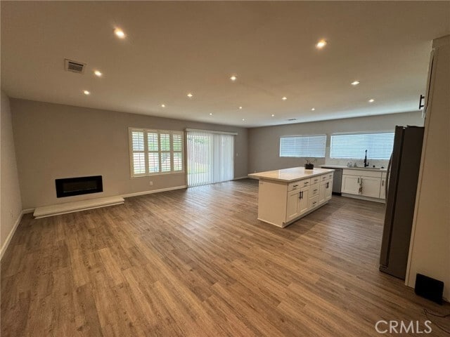 Building Photo - 1039 Adel Ave