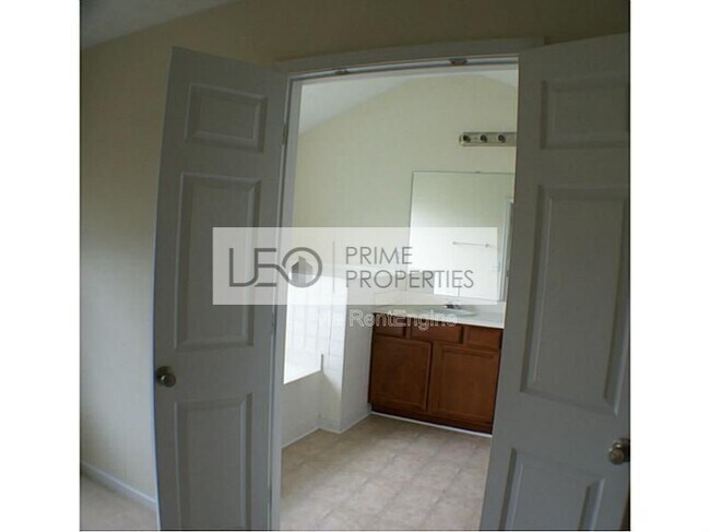 Building Photo - 3168 Meadow Point Dr