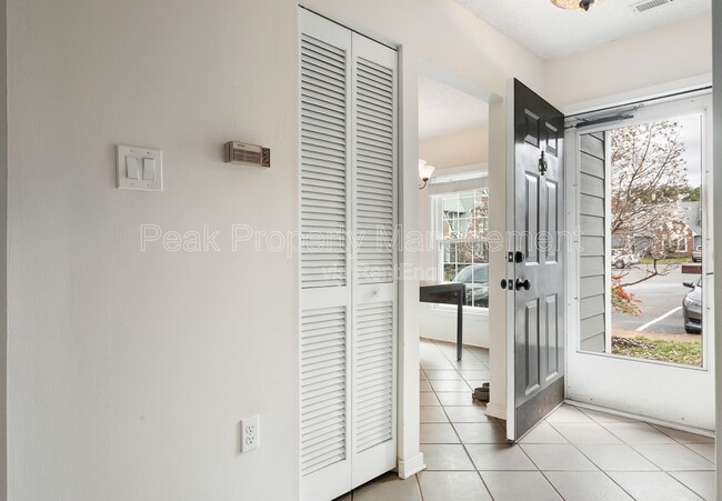 Building Photo - 4929 Cavan Green Ct