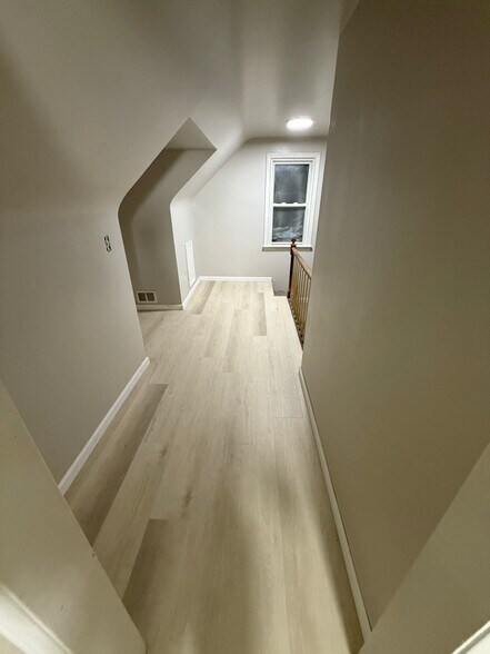Building Photo - 3102 Trumbull Ave