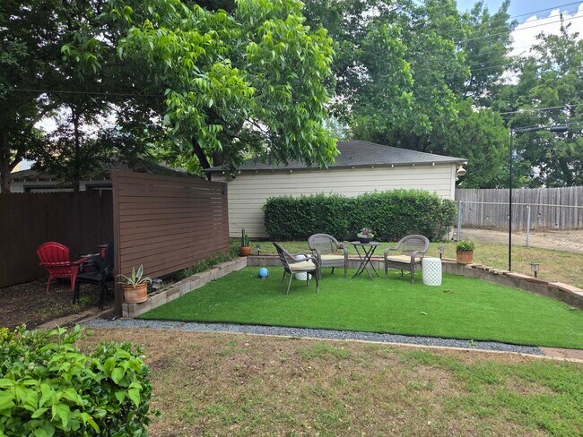 Building Photo - 5511 Winton St