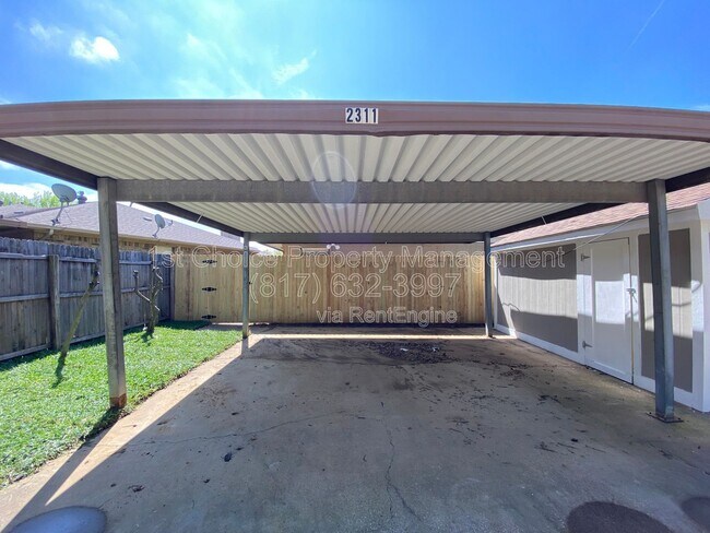 Building Photo - 2311 Kingsford Ct