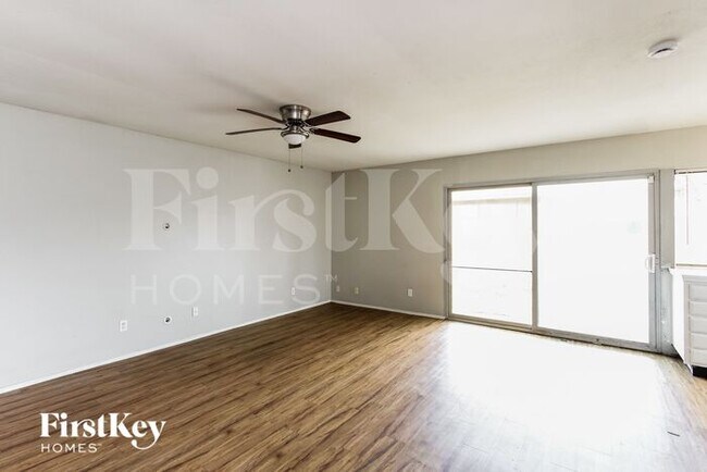 Building Photo - 3537 Rockcrest Dr