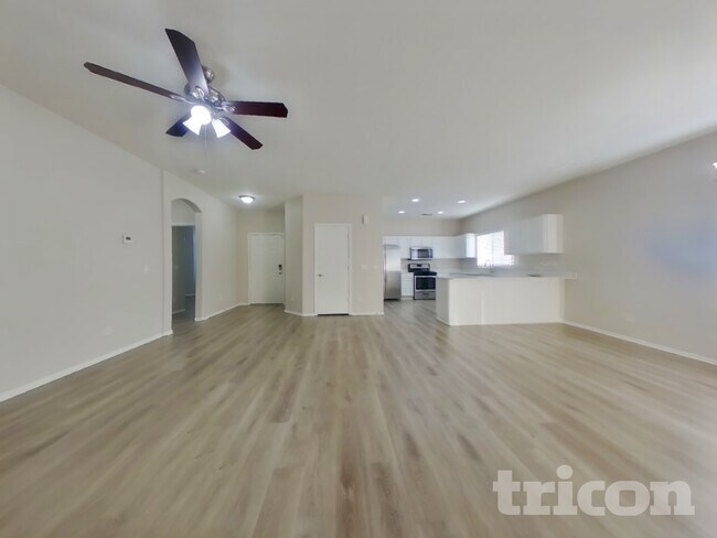 Building Photo - 16823 W Cottonwood St