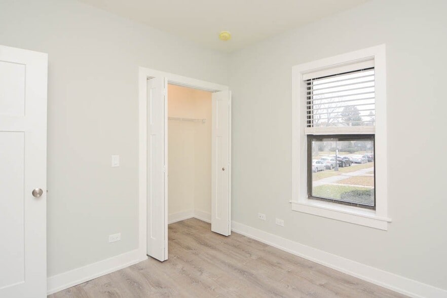Building Photo - 818 Crain St