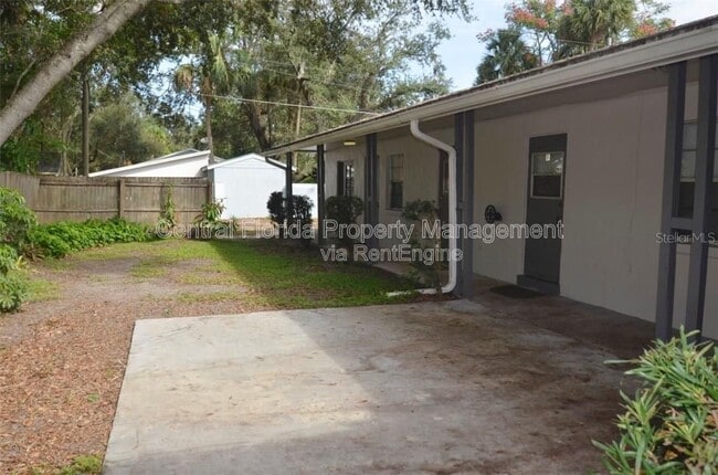 Building Photo - 2203 S Park Ave