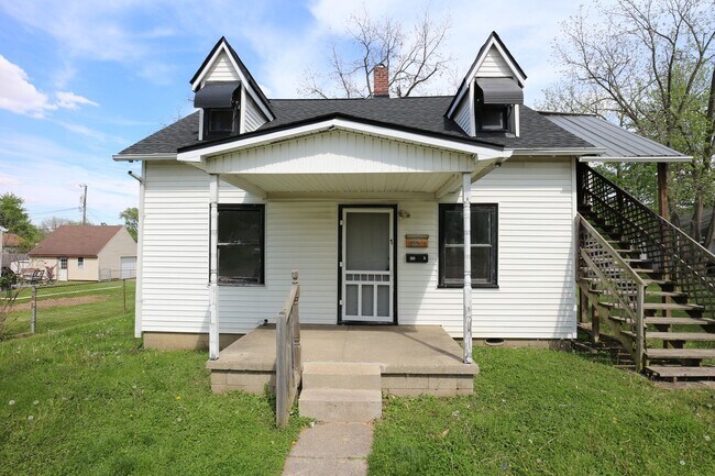 Primary Photo - 021