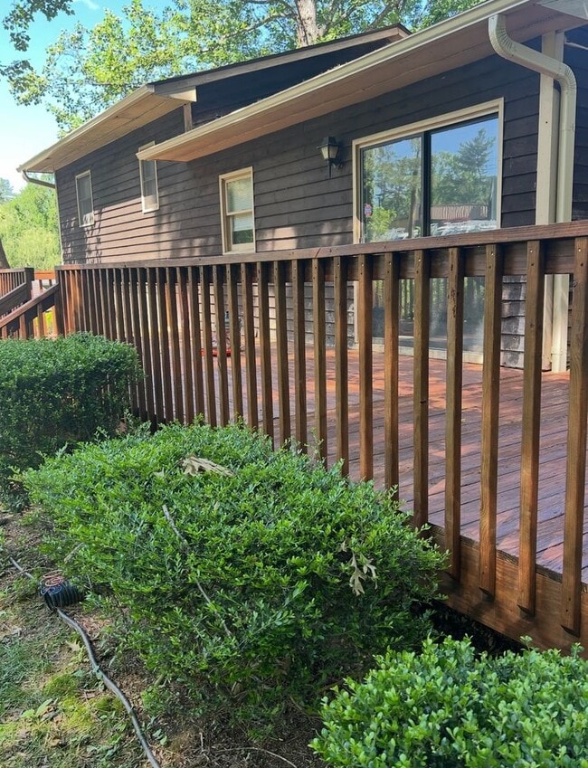 Building Photo - Spacious 3 Bed, 2 Bath Home in Arden With ...
