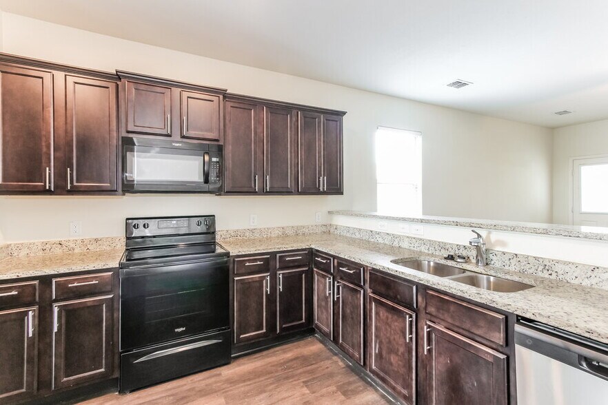 Building Photo - 14333 Wrangler Way