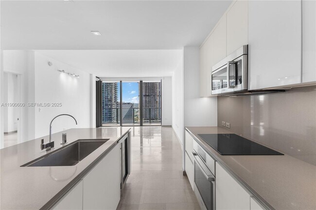 Building Photo - 68 SE 6th St