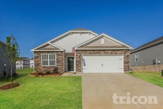 Building Photo - 250 Fenwick Dr