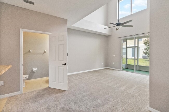 Building Photo - MOVE IN SPECIAL-Beautiful Two Story 3/2.5 Town Home w/ Loft & Screened Porch in St. Cloud