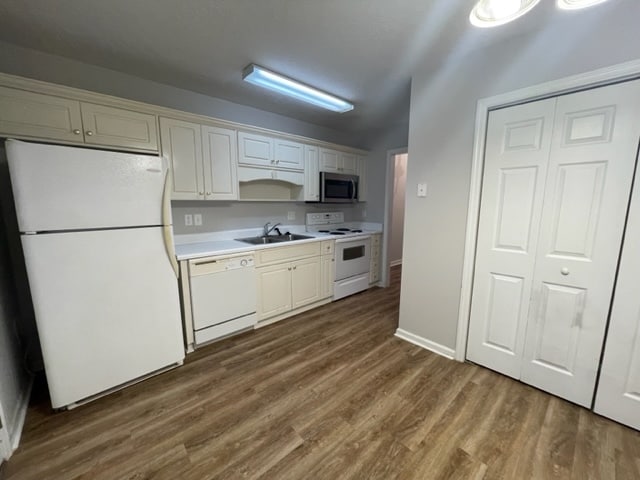 Building Photo - 504 Edgecliff Ln