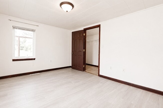Building Photo - 312 E North St