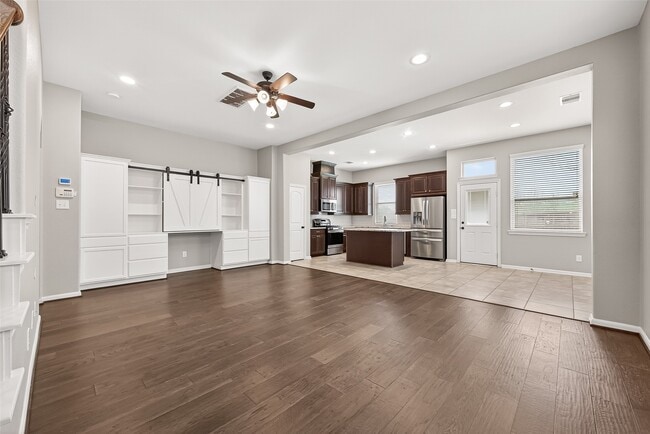 Building Photo - 134 Mimosa Silk Ct