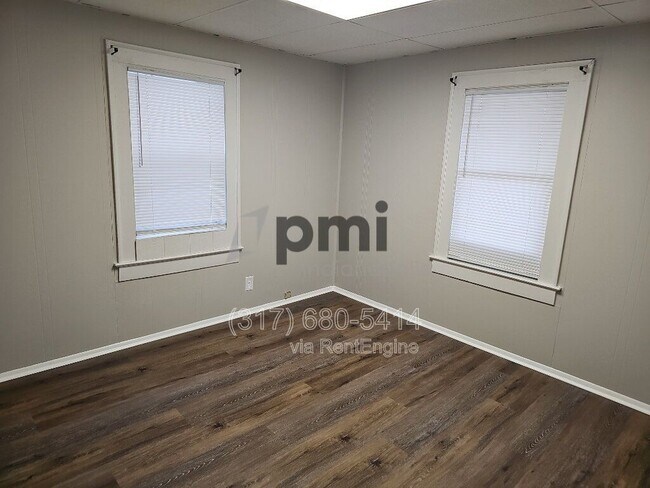 Building Photo - 2031 Southeastern Ave