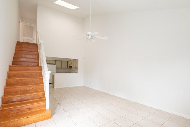 Building Photo - 4135 Palm Bay Cir