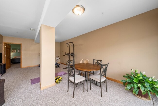 Building Photo - 21341 Windy Hill Dr