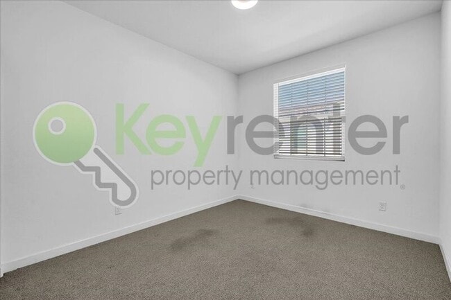 Building Photo - 5301 E Commerce Way