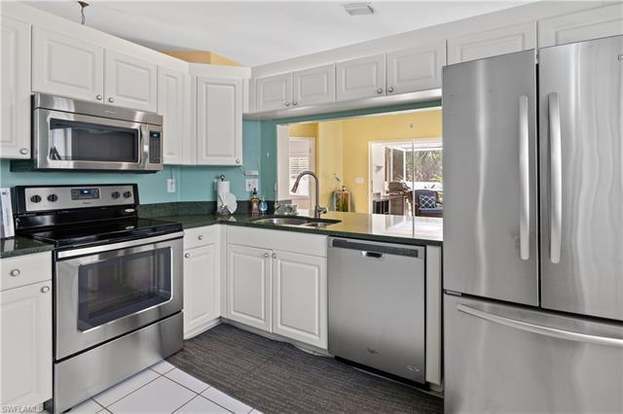 Building Photo - 15035 Sterling Oaks Dr