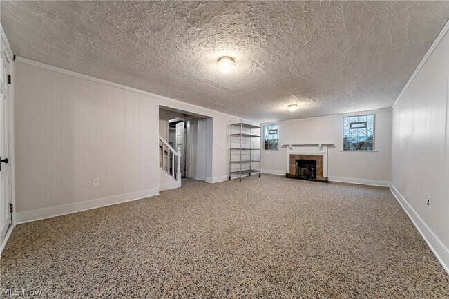 Building Photo - 2317 Canterbury Rd