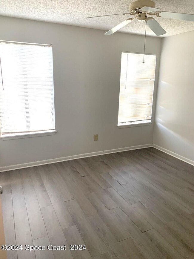 Building Photo - 3575 Sable Palm Ln