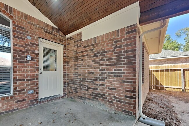 Building Photo - 18542 Blanca Springs Court