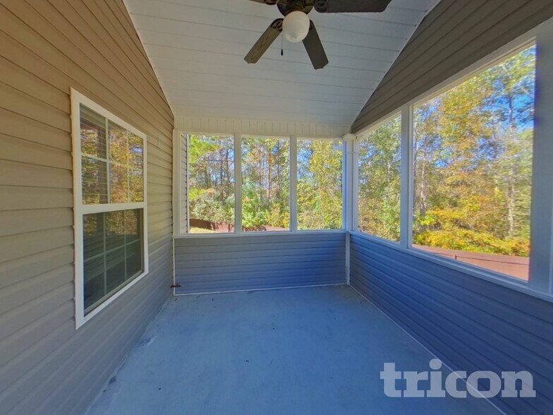 Building Photo - 1261 High Tide Ct