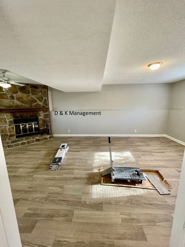 Building Photo - ***COMING SOON*** Beautiful 3 Bedroom, 2.5 Bath Home in the Cedar Bluff Area of Knoxville! Availa...