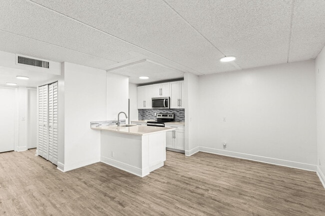 Building Photo - 507 Meadows Cir