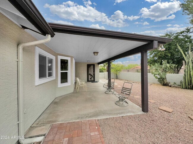 Building Photo - 15036 N Dogwood Ln