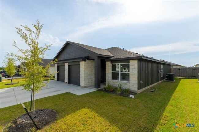 Building Photo - 911 Cherry Laurel Ln