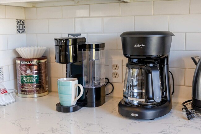 Building Photo - 640 S Columbia St