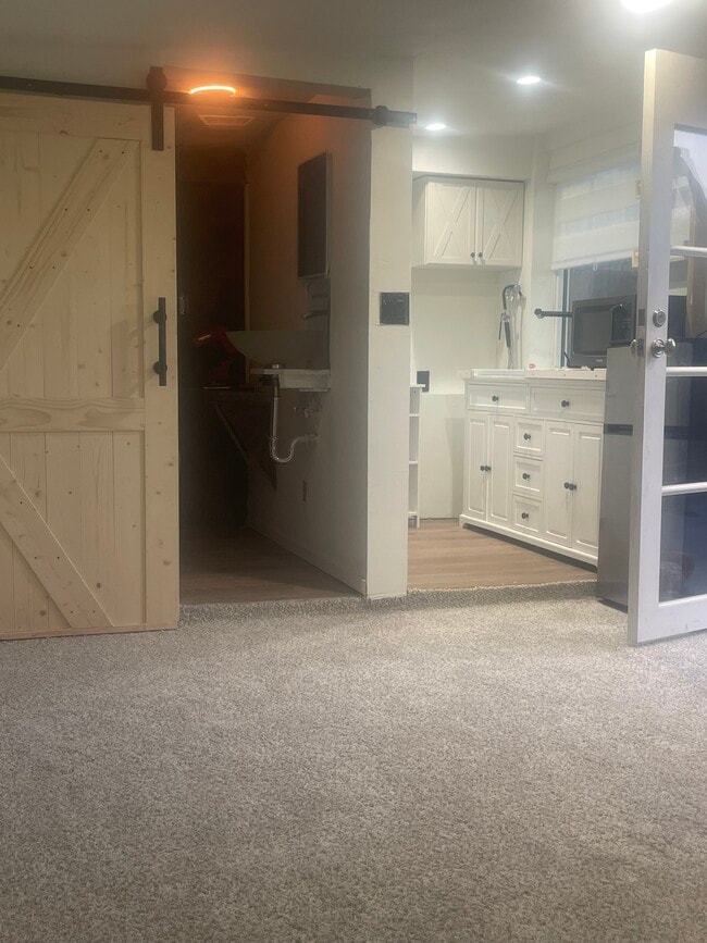 Building Photo - 3136 Hoen Ave