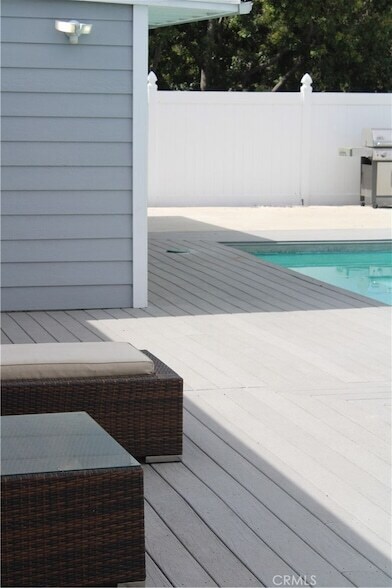 Building Photo - 761 W Country Hills Dr